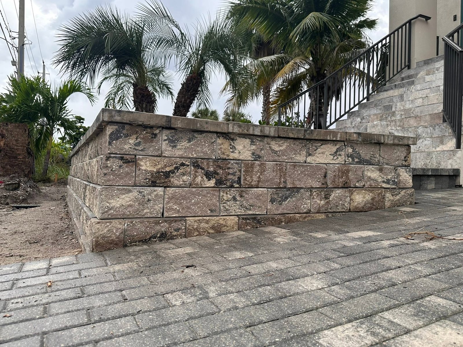 Retaining wall